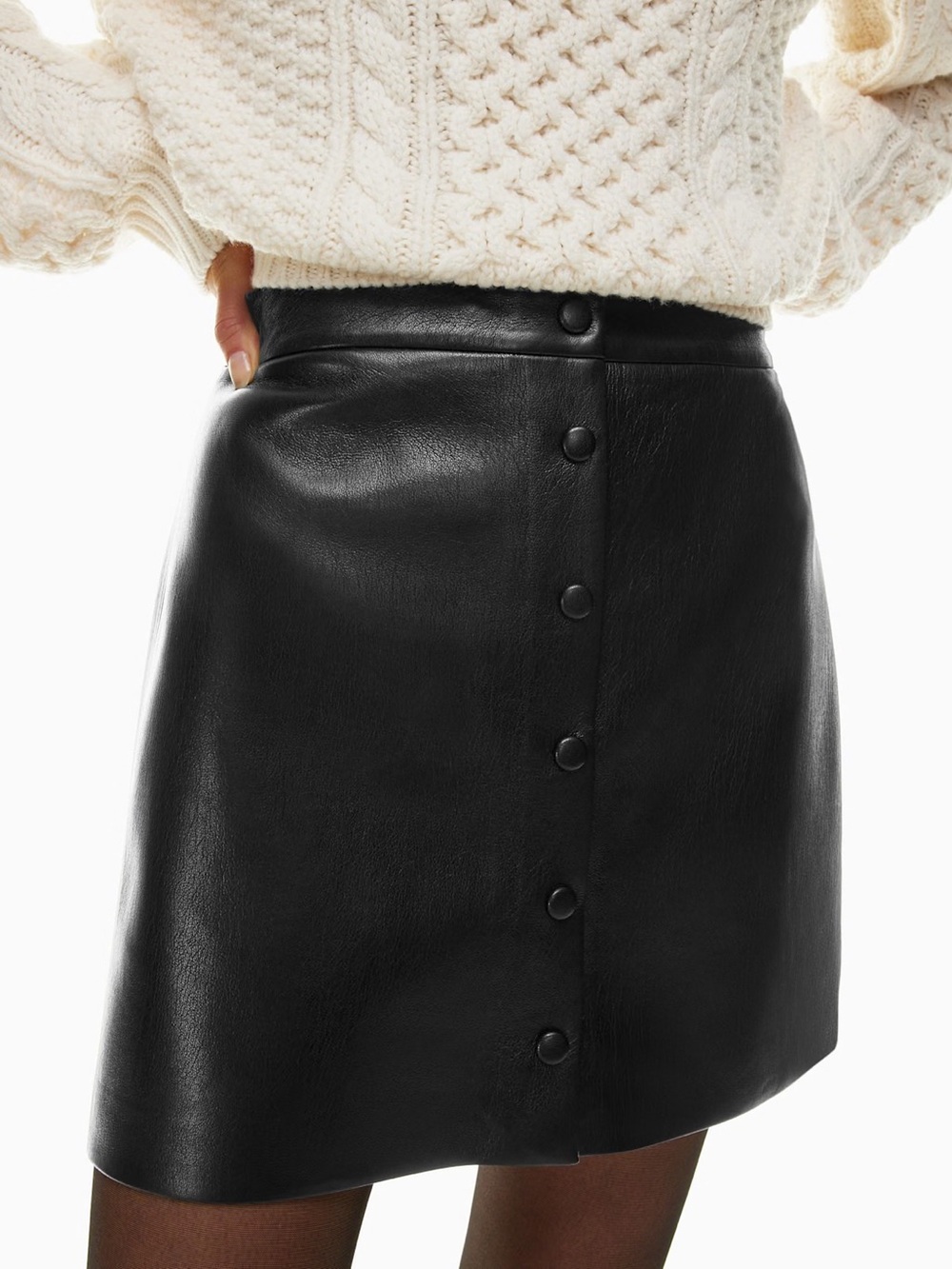 Wilfred Manor Mini Skirt in Black 🐈‍⬛ • Aritzia • Size 4